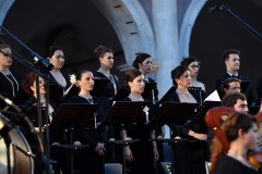 02/07/2017 60 Festival dei 2 Mondi di Spoleto. Piazza del Duomo, Requiem Stringeranno nei pugni una Cometa, concerto per le vittime del terremoto. Nella foto Orchestra Giovanile italiana, International Opera Choir